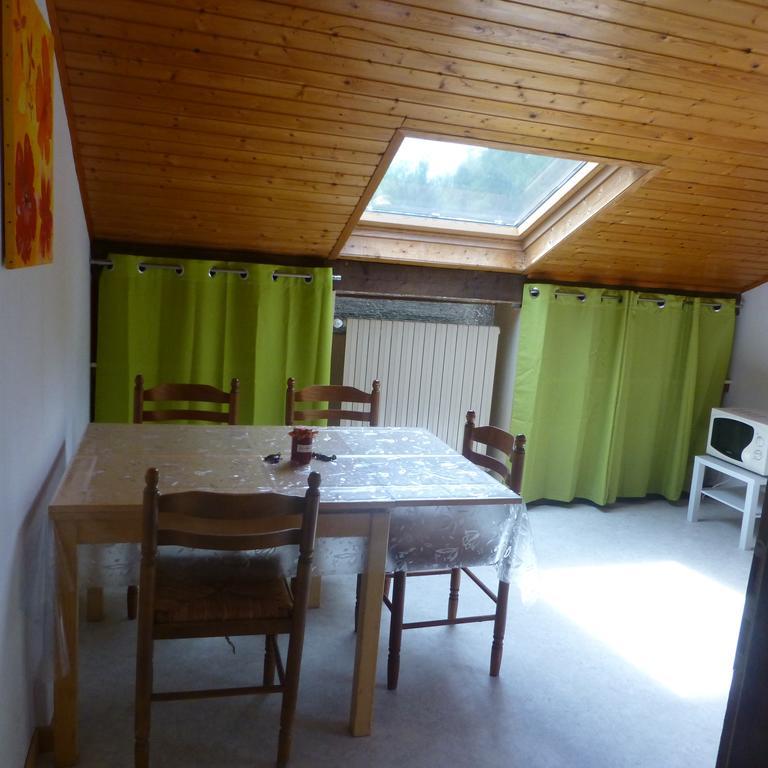 L'Echappee Verte - Gite Equestre 5 Pers Soucht Room photo